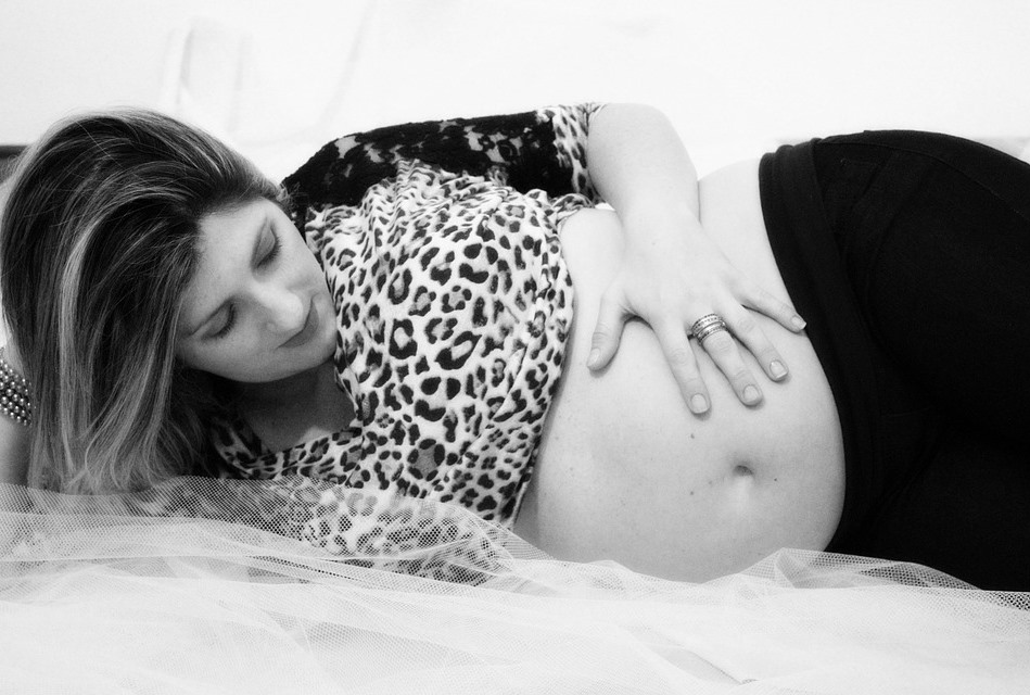 woman doing maternity shoot